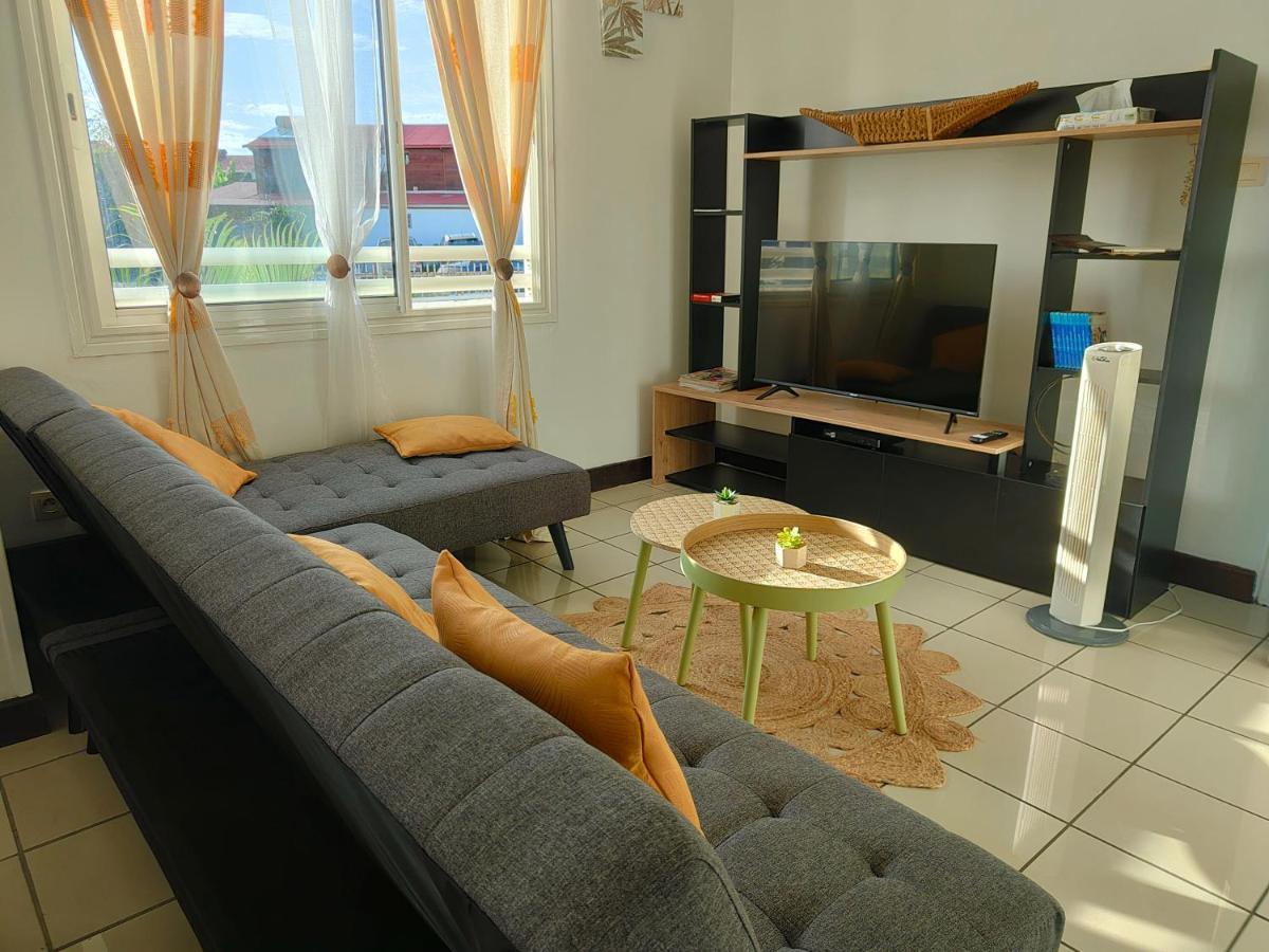 Appartement T2 - Sainte-Marie - 10 Min De L'Aeroport Екстер'єр фото