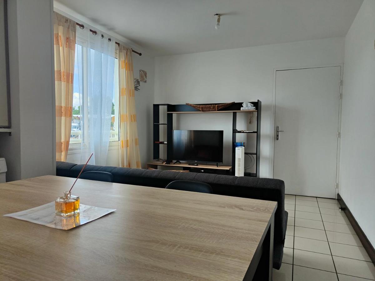 Appartement T2 - Sainte-Marie - 10 Min De L'Aeroport Екстер'єр фото